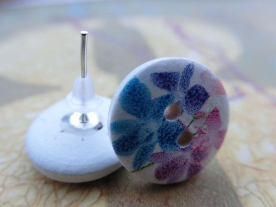 Preview: Holzknopf Ohrstecker Blumen Veilchen Orchidee